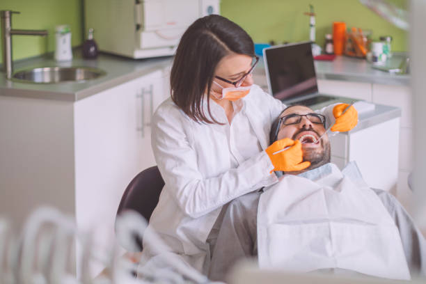 Best Emergency Dentist for Knocked-Out Tooth in Willow Oak, FL